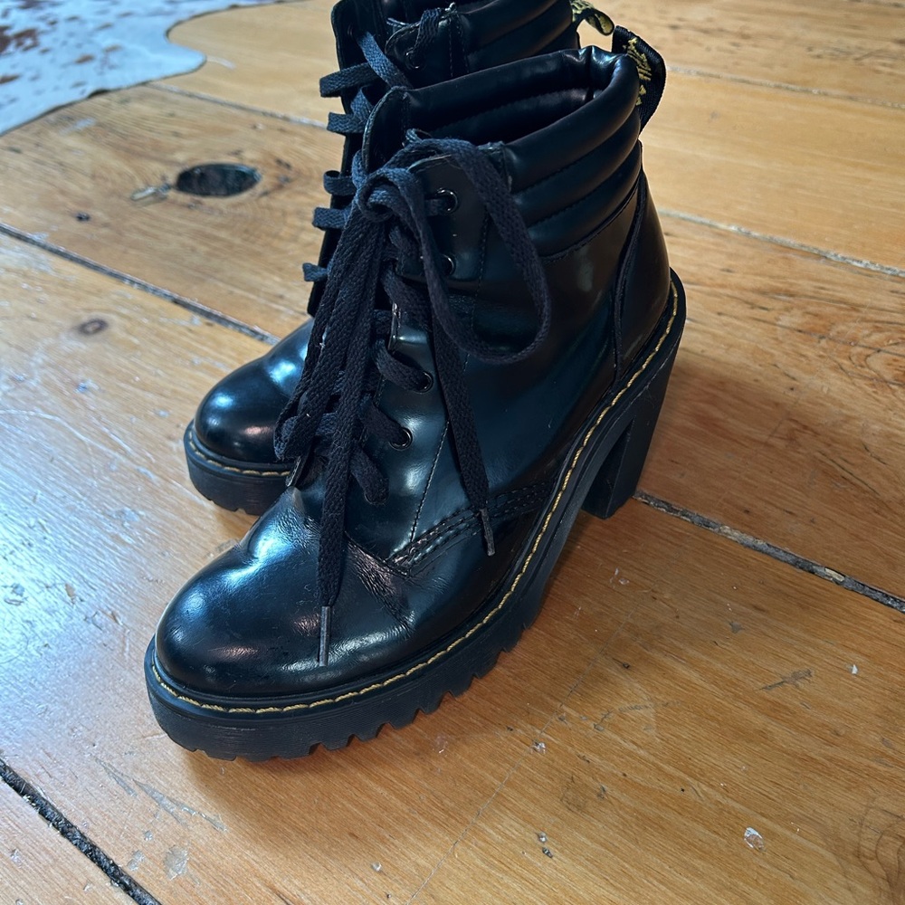 Dr. Martens Black Lace Up Boots Size 7